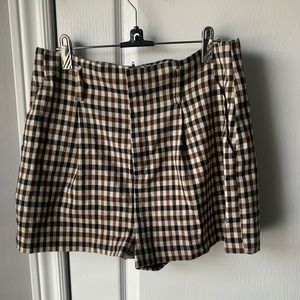 Super cute plaid shorts